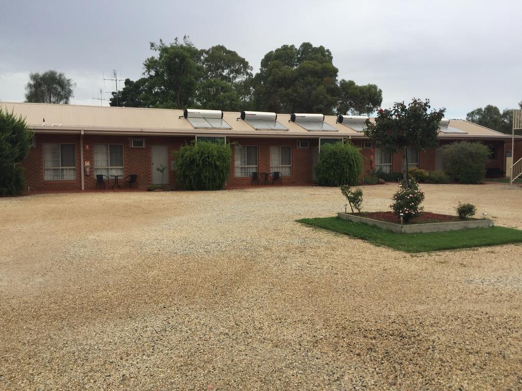 Bridge Motor Inn Tocumwal Exterior photo