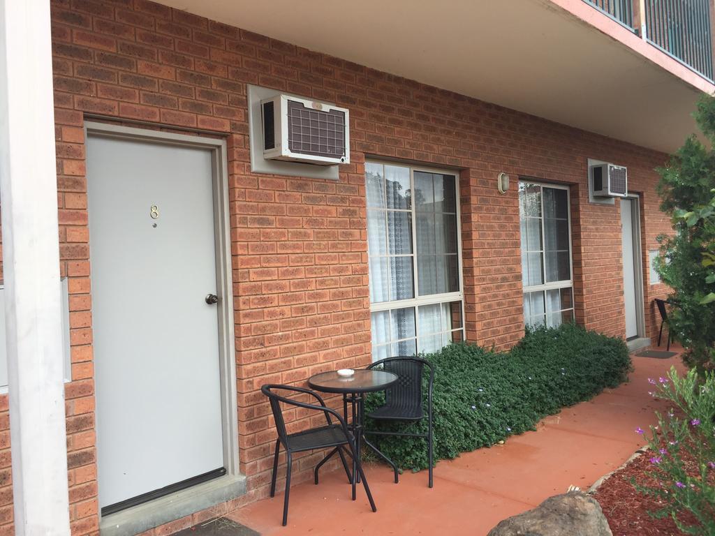 Bridge Motor Inn Tocumwal Exterior photo