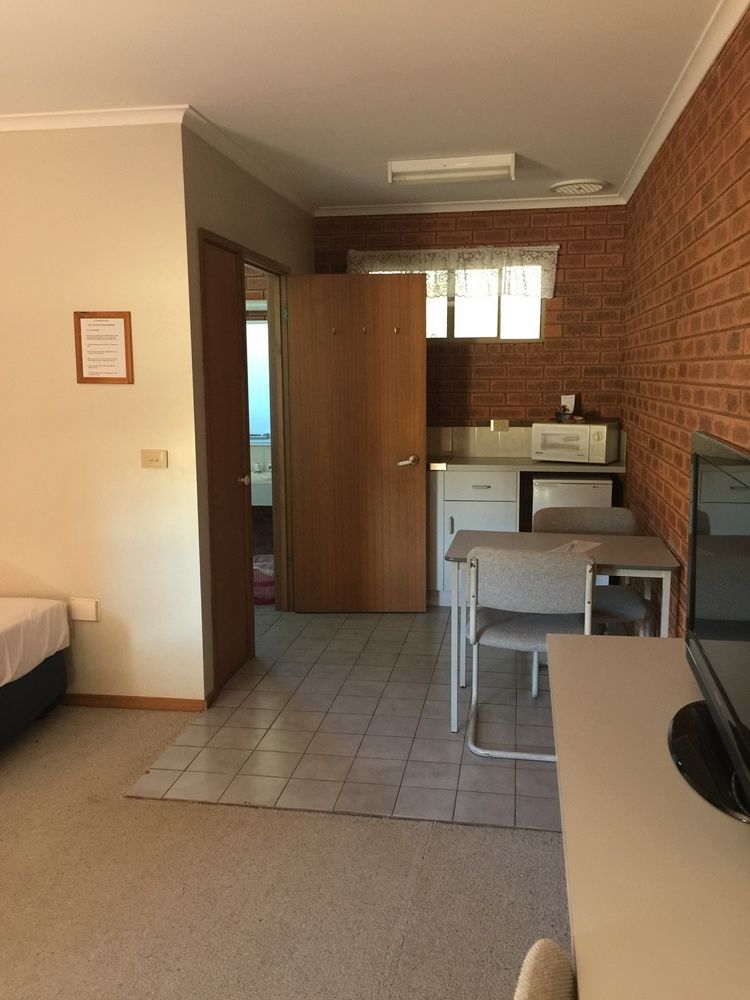 Bridge Motor Inn Tocumwal Exterior photo